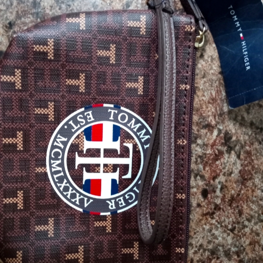Tommy Hilfiger bag